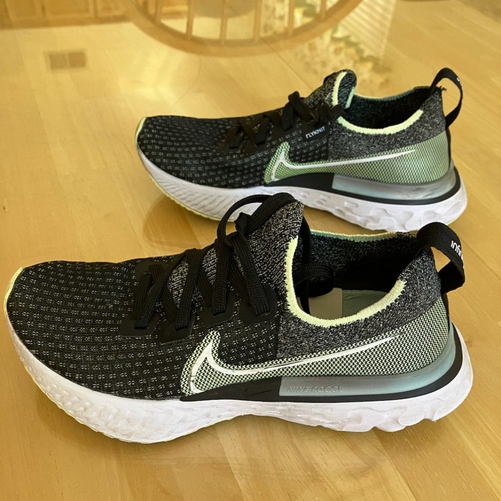 Nike Infinity React Women's  size 5.0
